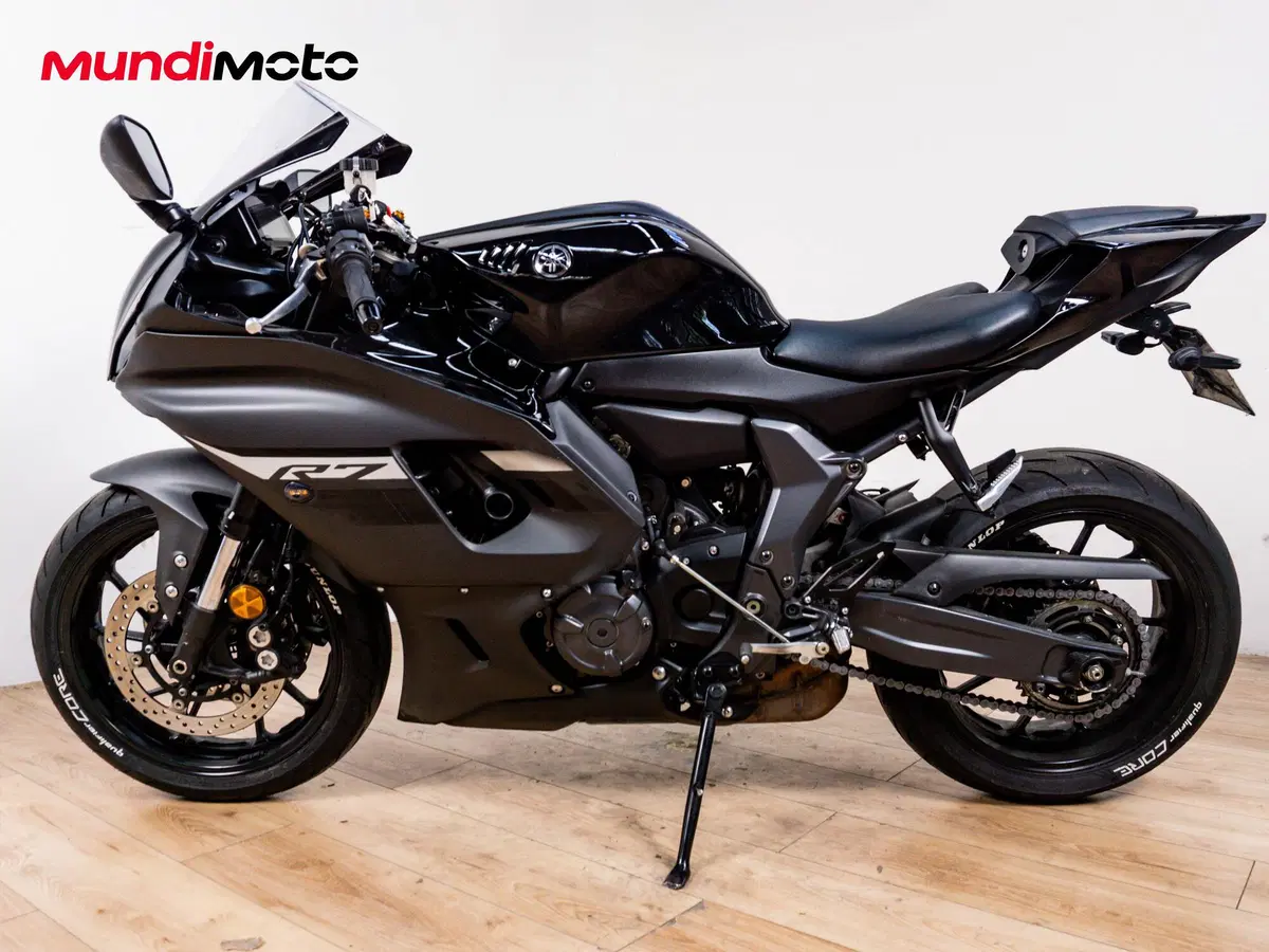 Yamaha YZF R7 (2021 - 25) (6)