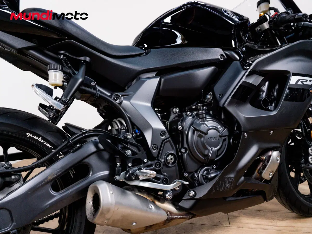 Yamaha YZF R7 (2021 - 25) (4)
