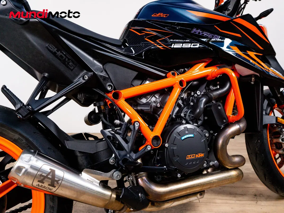 KTM 1290 Super Duke R (2020) (4)