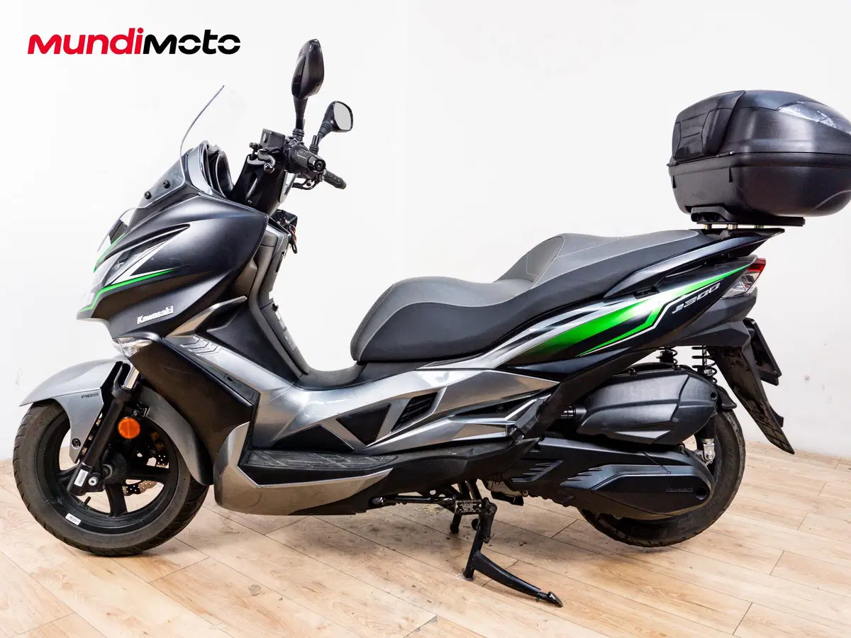 Kawasaki J 300 ABS (2014 - 16) (6)