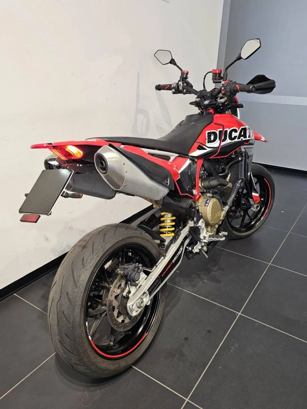 Ducati Hypermotard 698 Mono (2024 - 26) (4)
