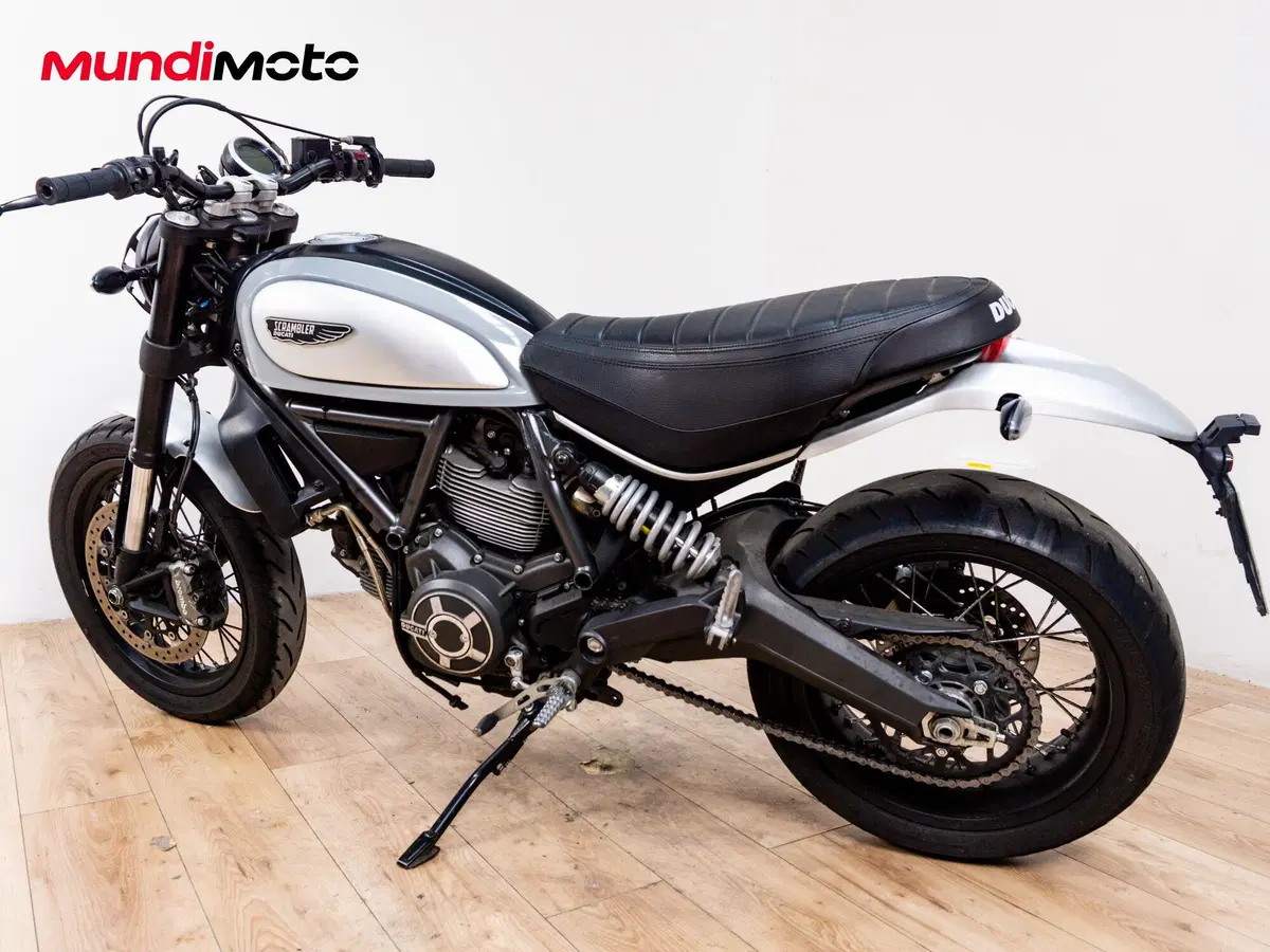 Ducati Scrambler 800 Icon Dark (2020) (7)