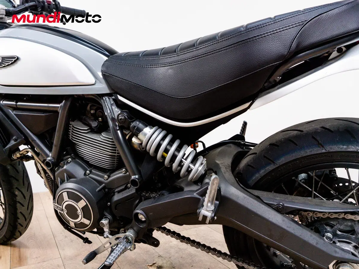 Ducati Scrambler 800 Icon Dark (2020) (10)