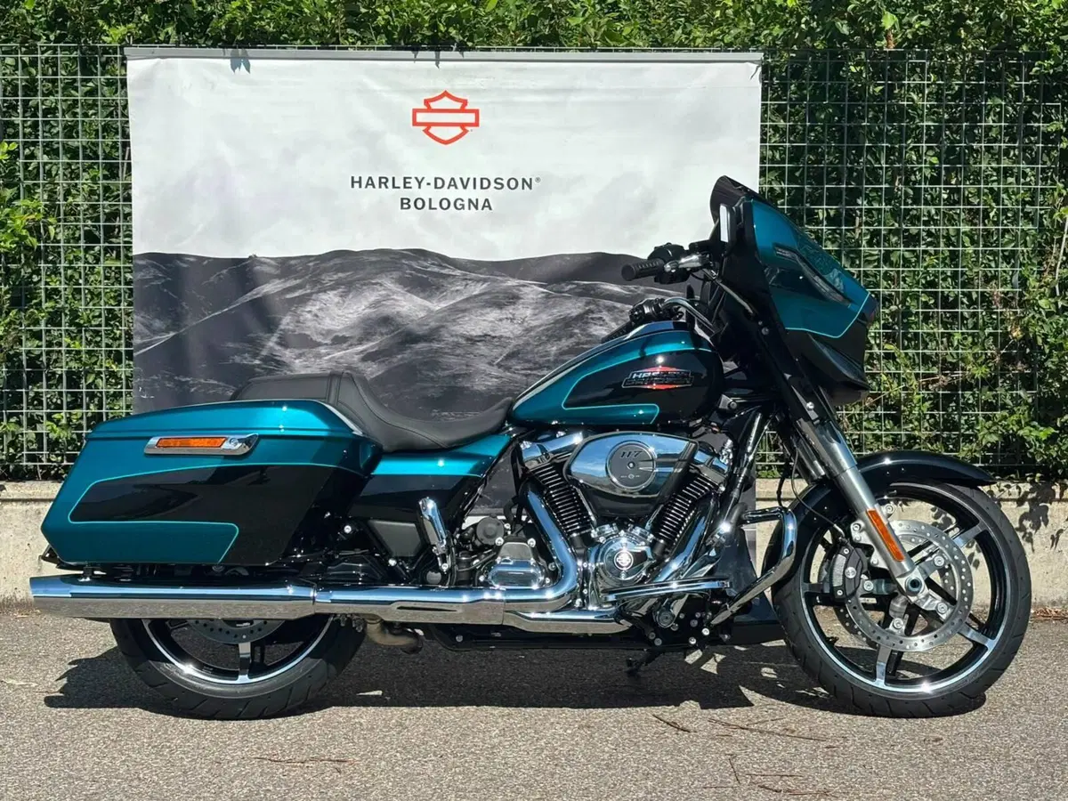 Harley-Davidson Street Glide (2024 - 26)