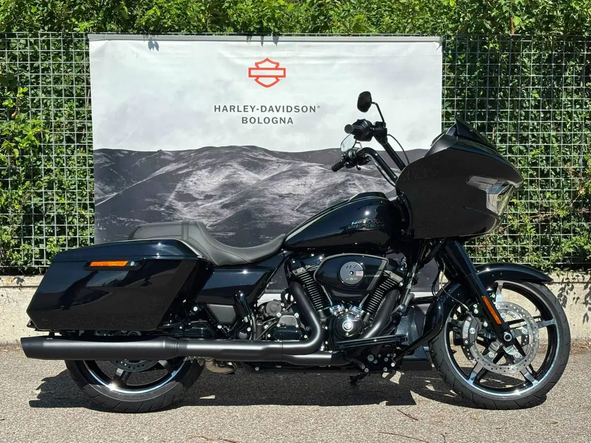 Harley-Davidson Road Glide (2024 - 26)