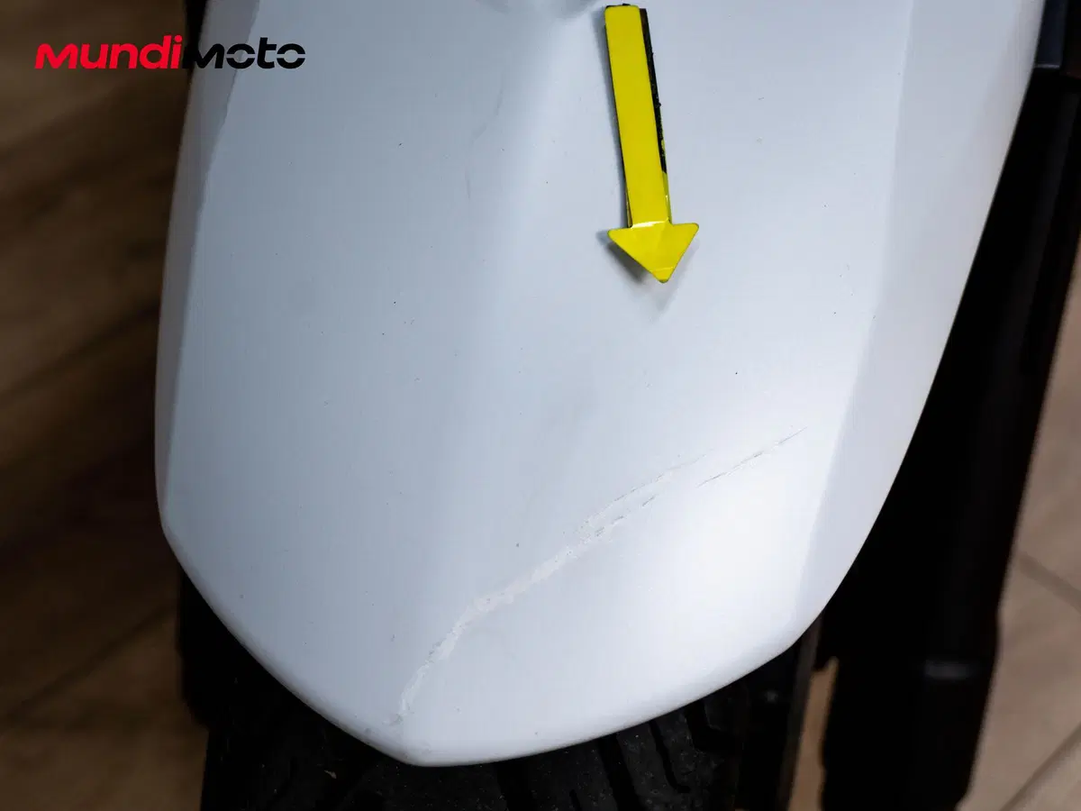 Yamaha X-Max 250 Iron Max ABS (2016) (13)