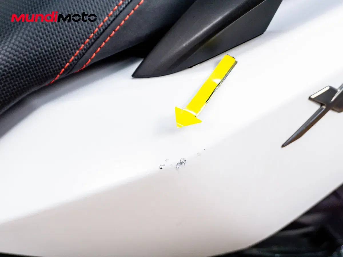 Yamaha X-Max 250 Iron Max ABS (2016) (14)