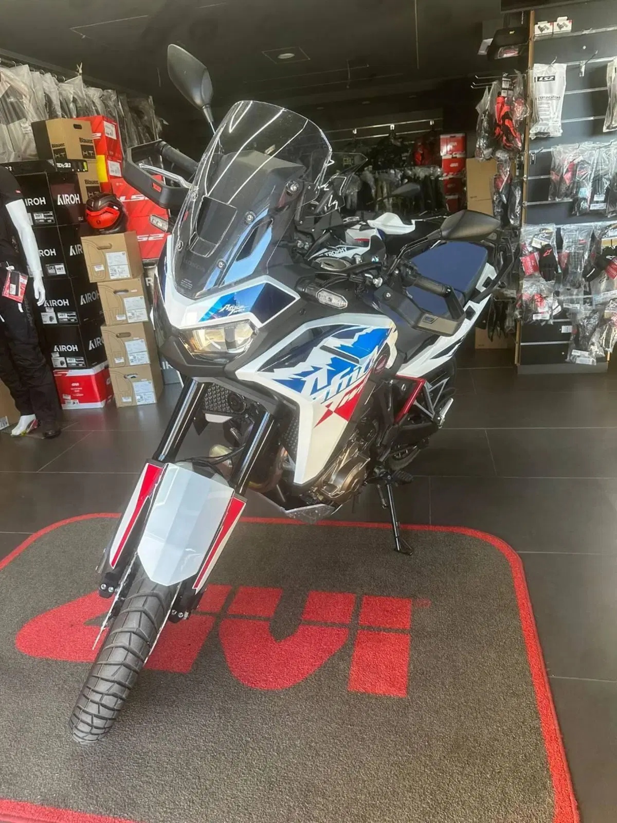 Honda Africa Twin CRF 1100L ES DCT (2024 - 26) (4)