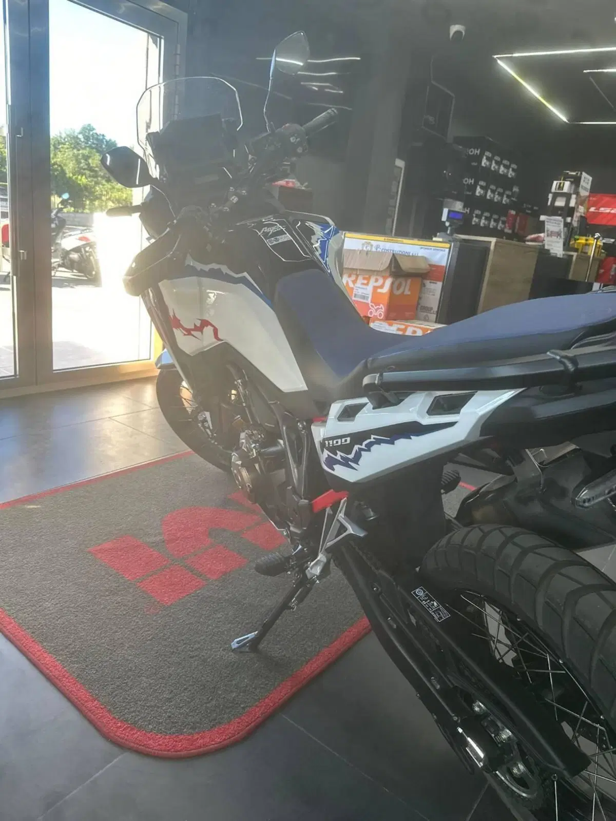 Honda Africa Twin CRF 1100L ES DCT (2024 - 26) (5)