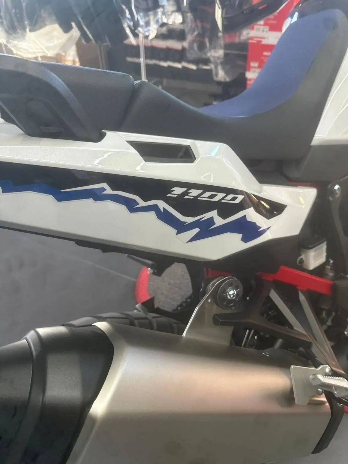 Honda Africa Twin CRF 1100L ES DCT (2024 - 26) (7)