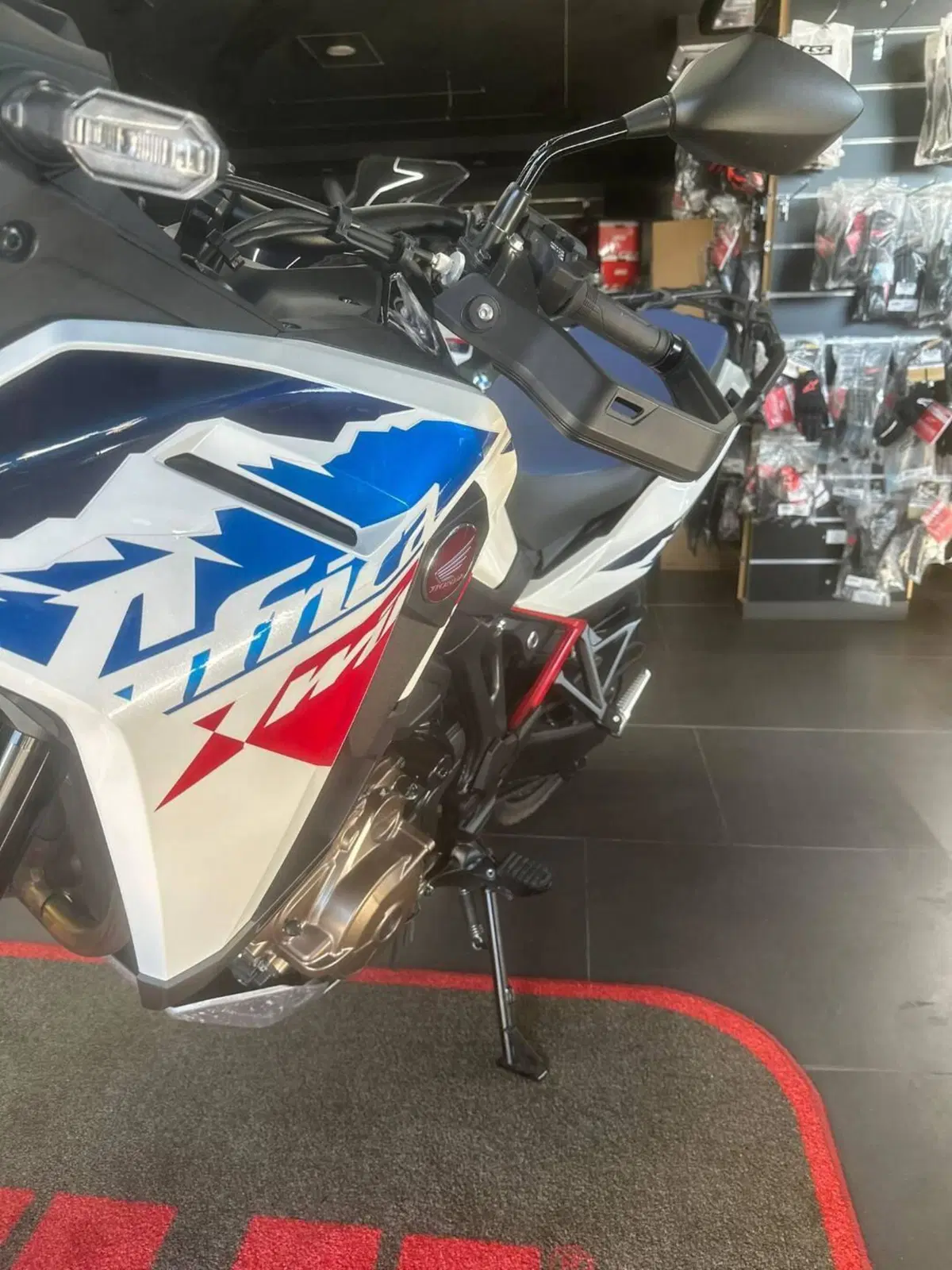 Honda Africa Twin CRF 1100L ES DCT (2024 - 26) (8)