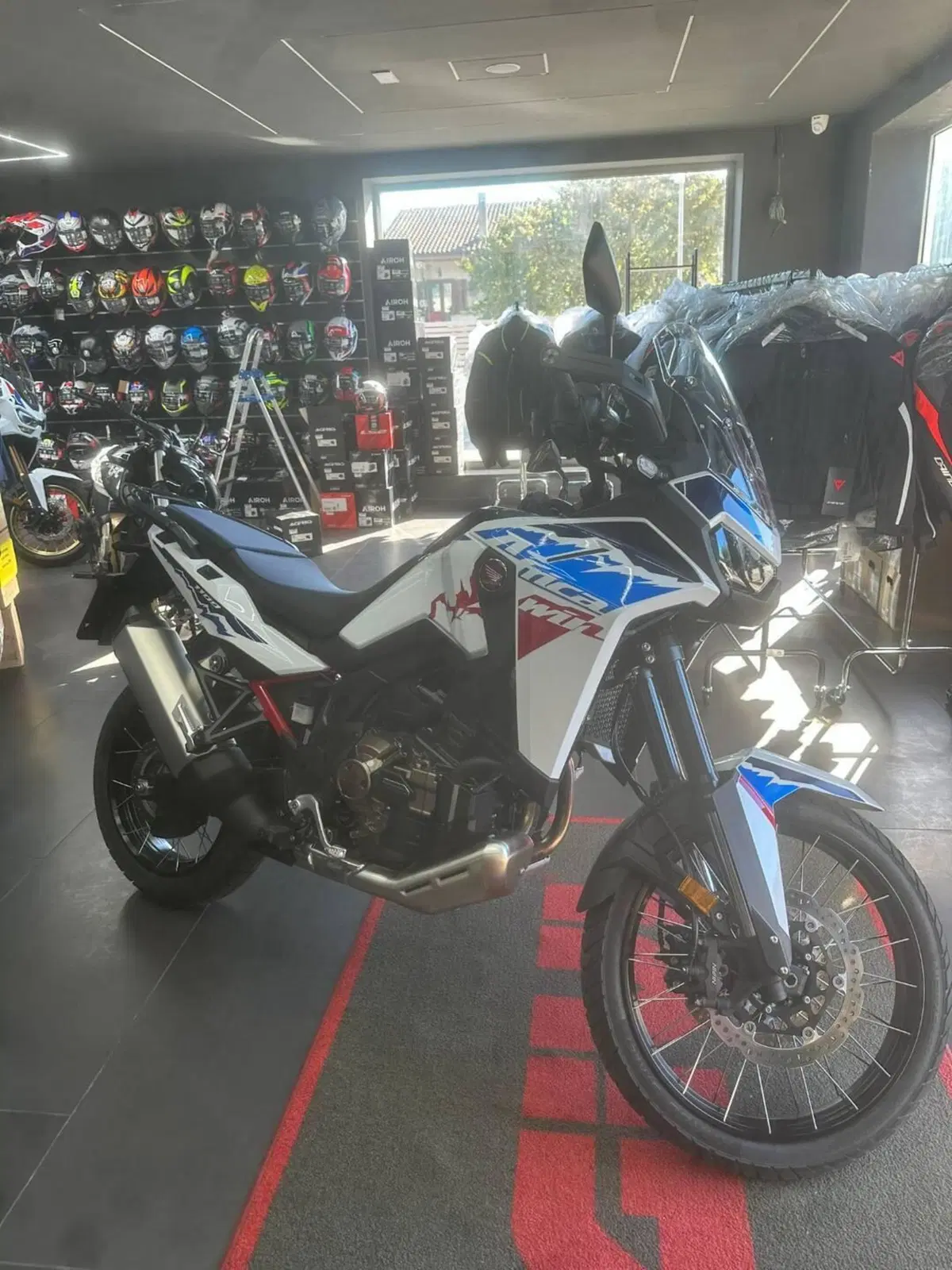 Honda Africa Twin CRF 1100L ES DCT (2024 - 26) (13)
