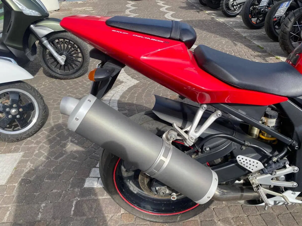 Yamaha YZF R1 (2002 - 03) (8)