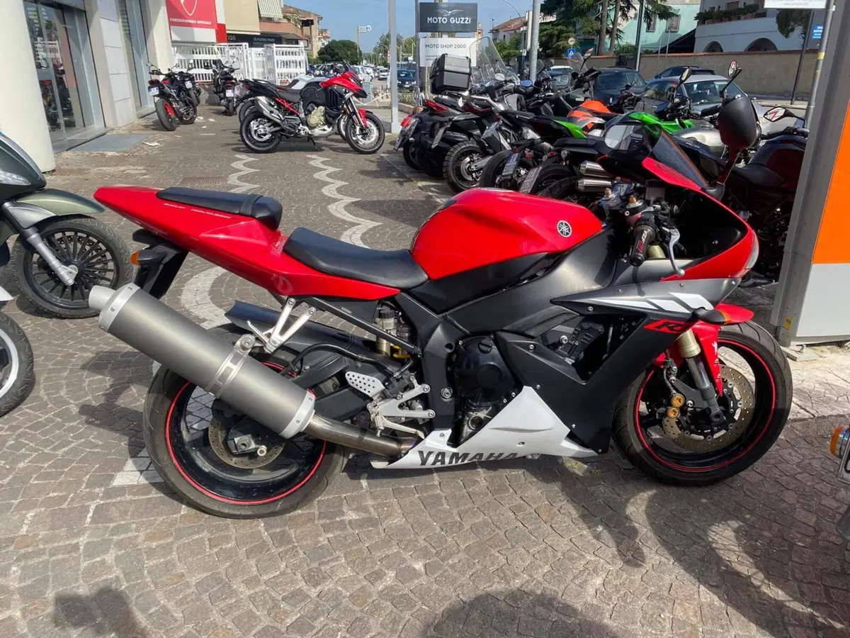 Yamaha YZF R1 (2002 - 03)
