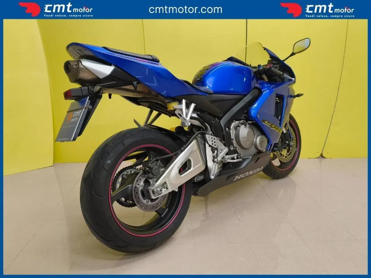 Honda CBR 600 RR (2005 - 06) (4)