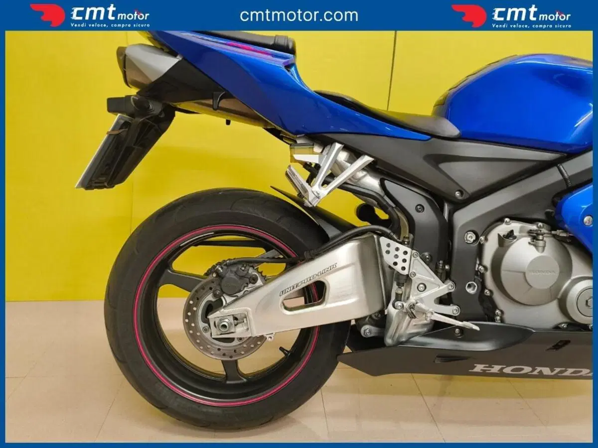 Honda CBR 600 RR (2005 - 06) (8)