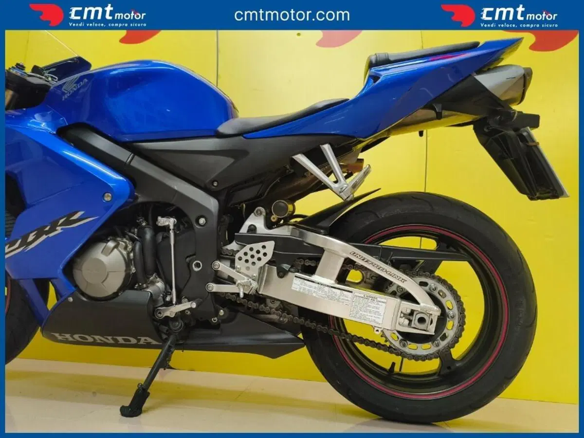 Honda CBR 600 RR (2005 - 06) (9)