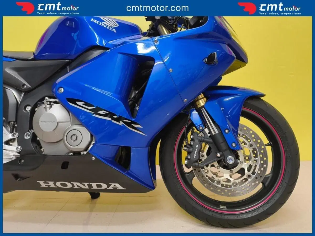 Honda CBR 600 RR (2005 - 06) (10)