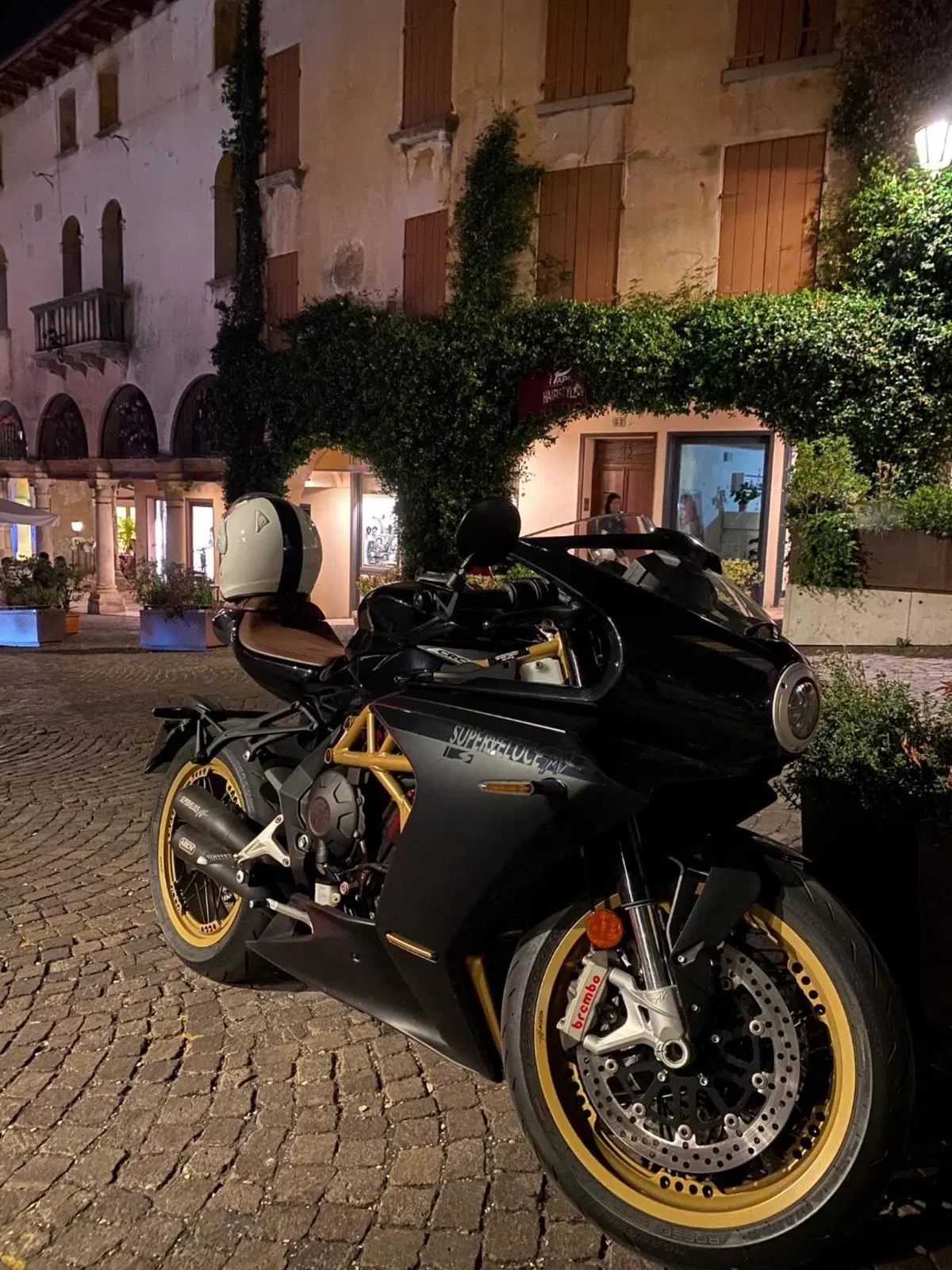 MV Agusta Superveloce 800 S (2021 - 25) (3)