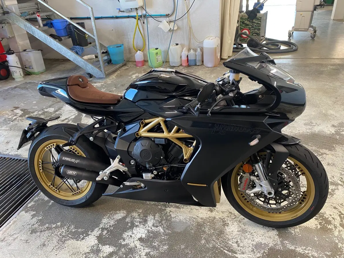 MV Agusta Superveloce 800 S (2021 - 25) (4)