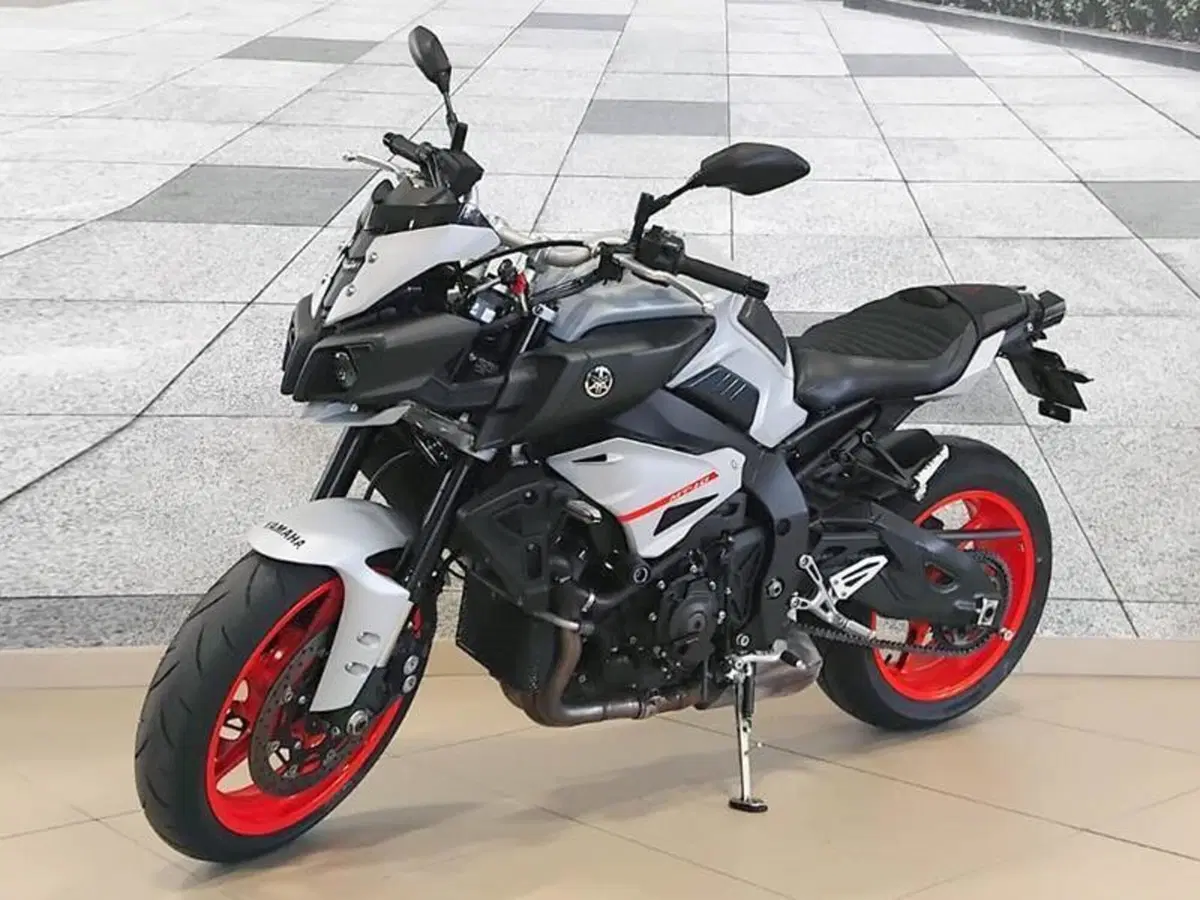 Yamaha MT-10 (2017 - 20) (2)