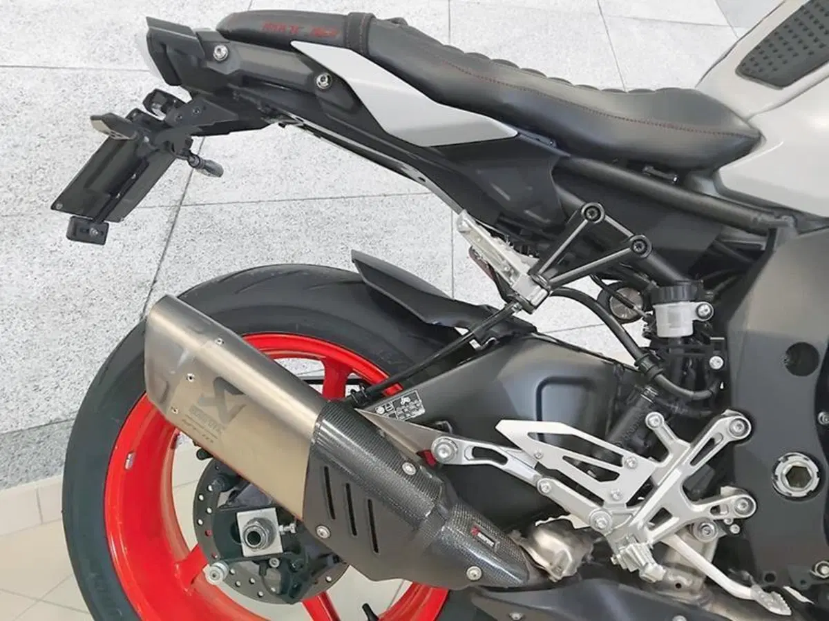 Yamaha MT-10 (2017 - 20) (4)