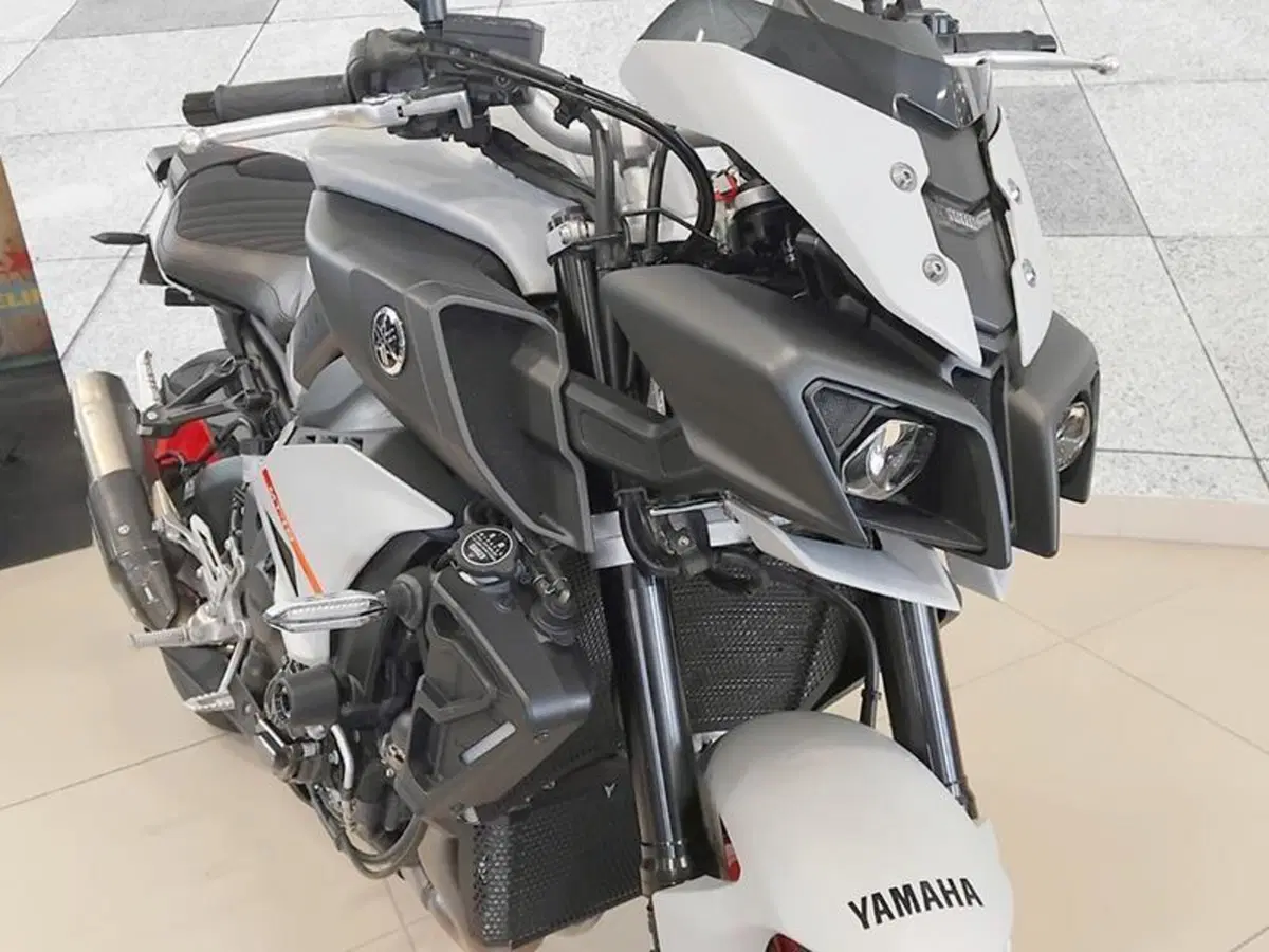 Yamaha MT-10 (2017 - 20) (7)