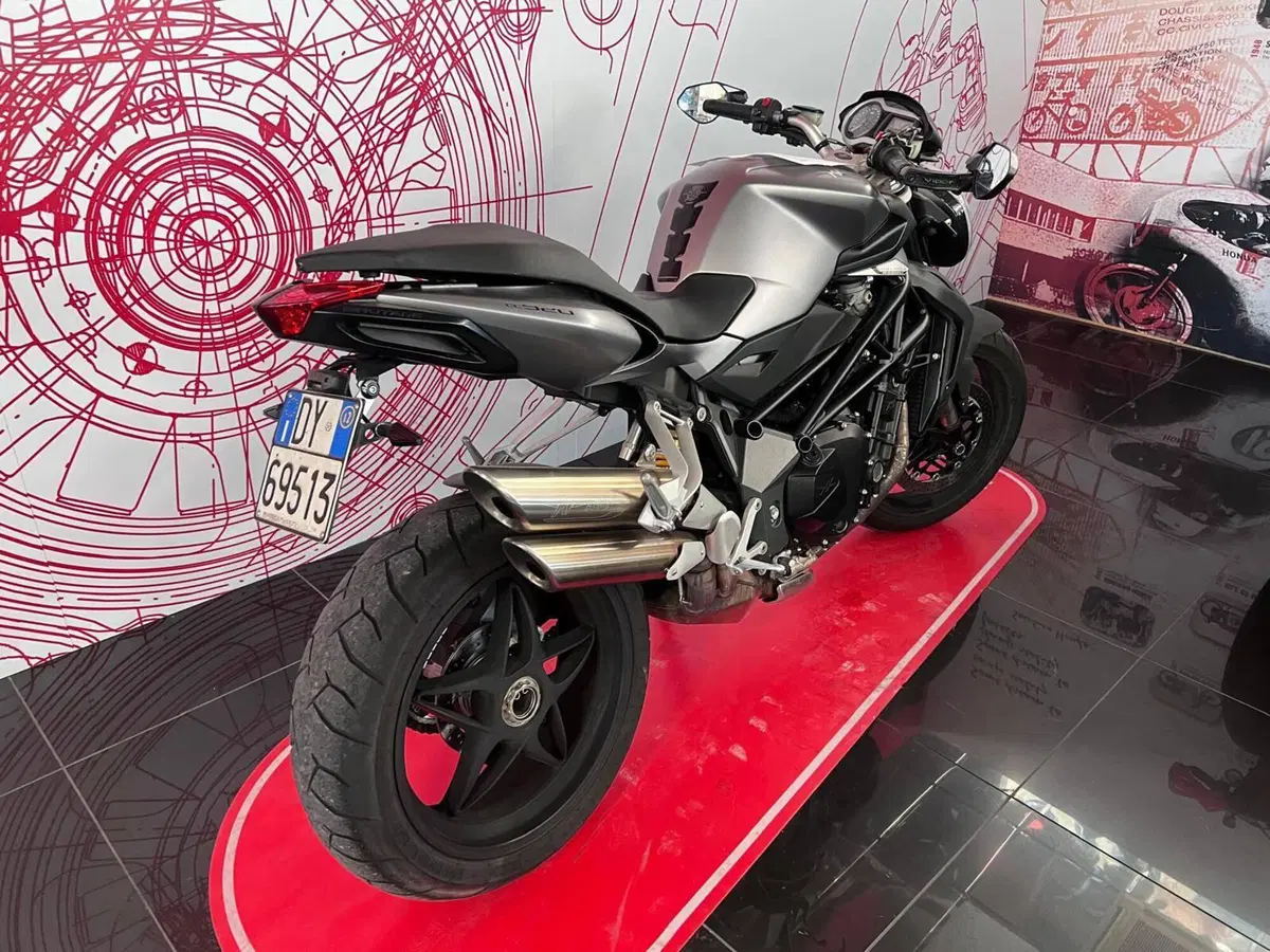 MV Agusta Brutale 920 (2011 - 12) (3)