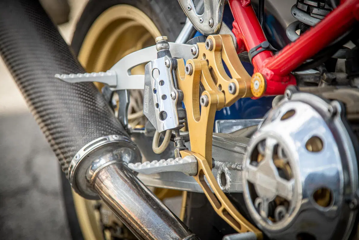 Ducati Monster 900 (1997 - 98) (8)