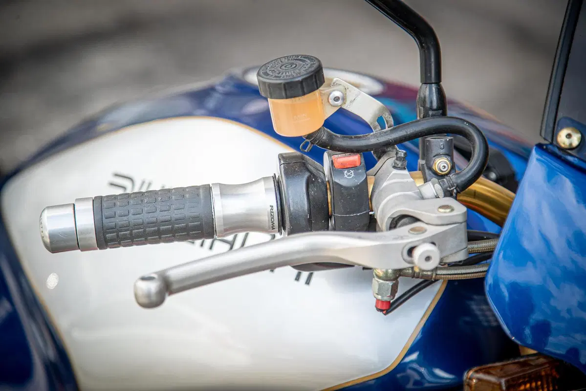 Ducati Monster 900 (1997 - 98) (9)