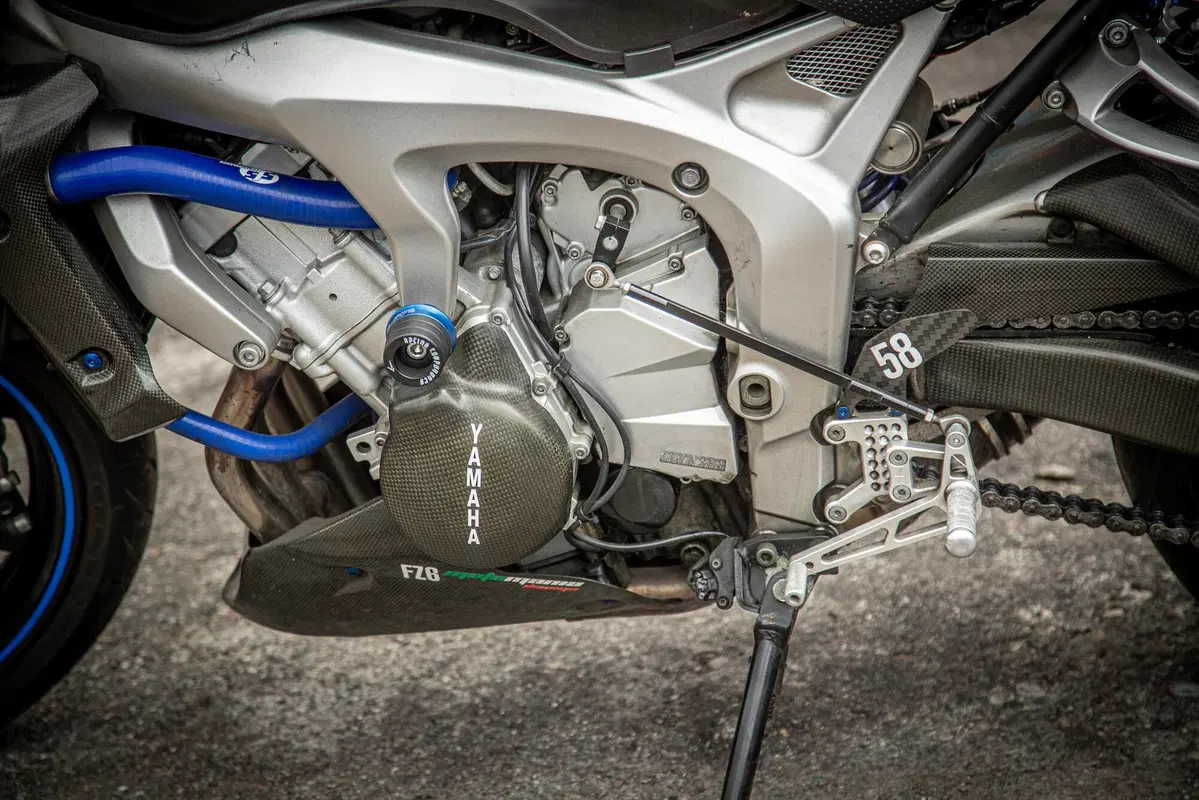 Yamaha FZ6 (2004 - 07) (20)