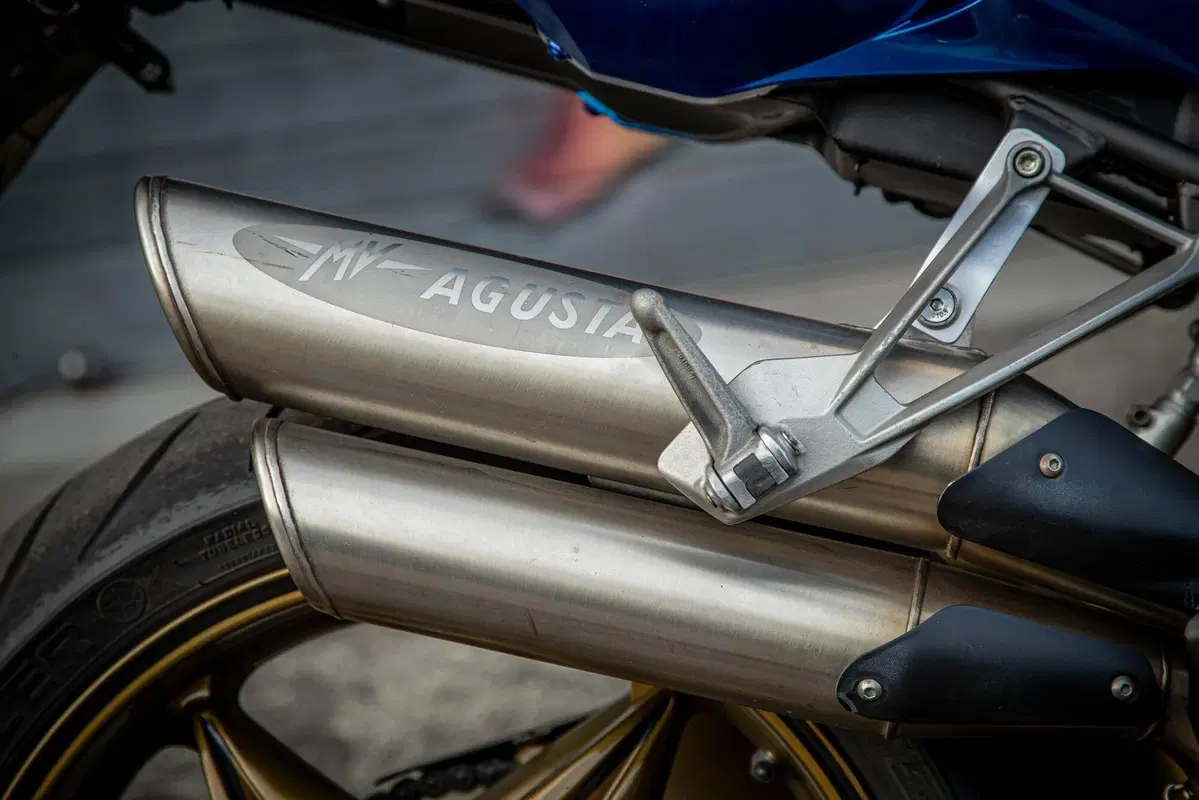 MV Agusta Brutale 910 R (2006 - 11) (8)