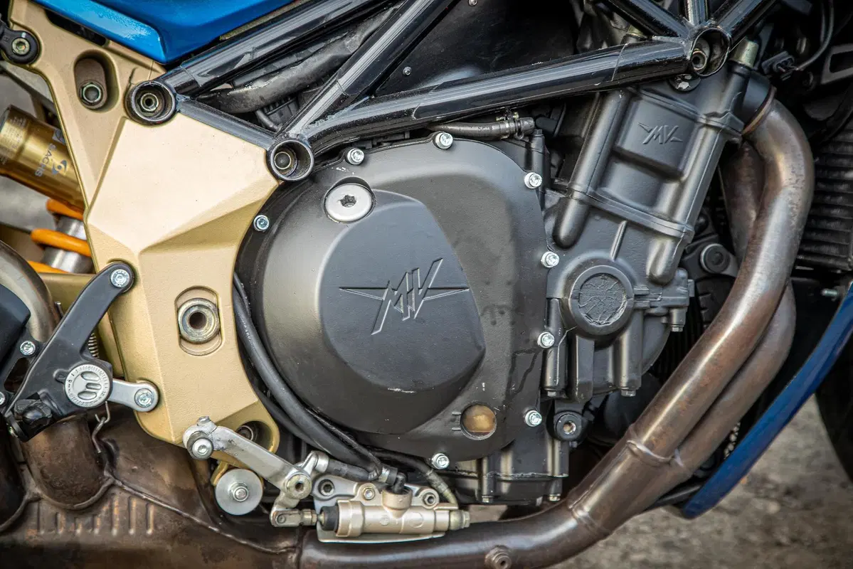 MV Agusta Brutale 910 R (2006 - 11) (9)