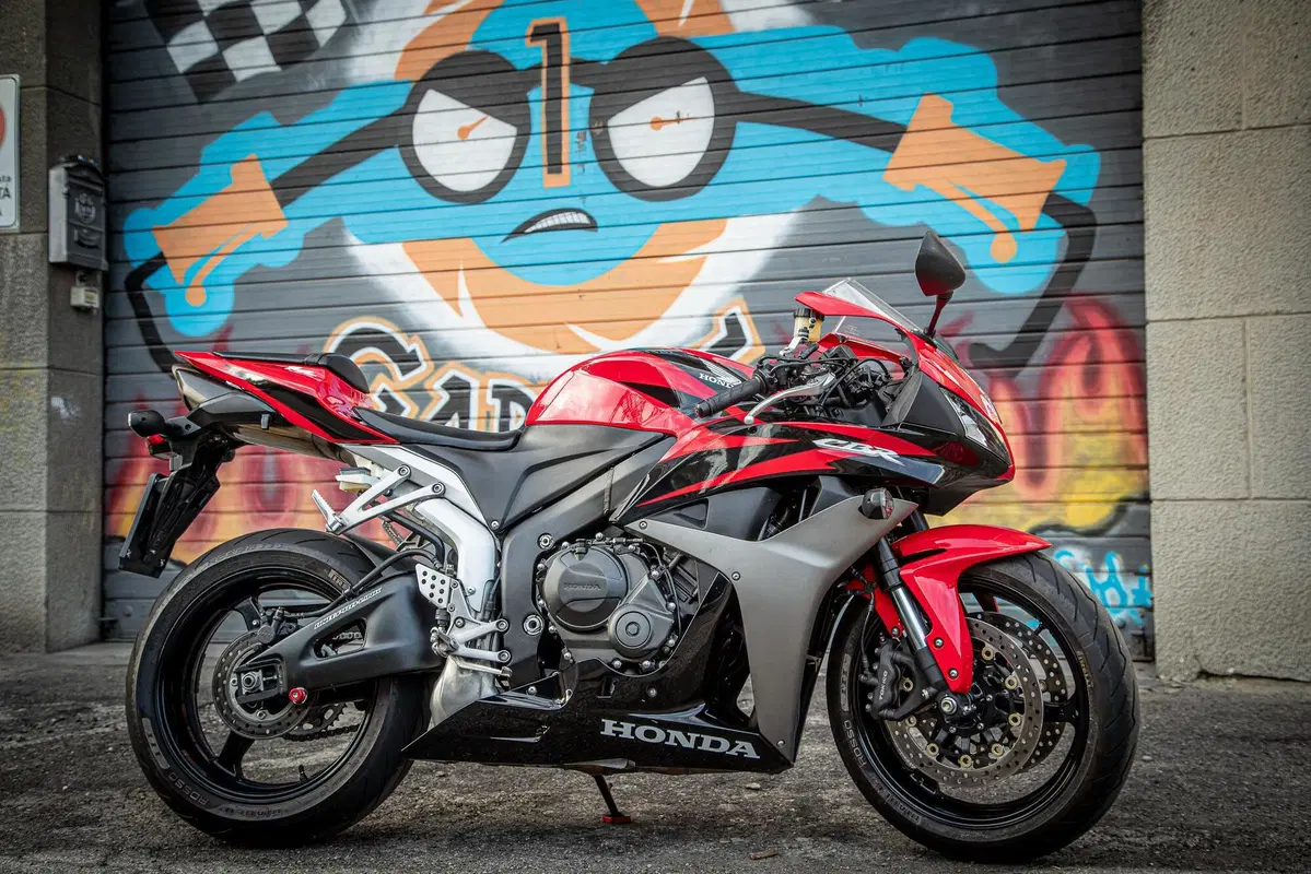 Honda CBR 600 RR (2007 - 08) (3)