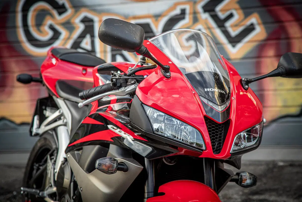 Honda CBR 600 RR (2007 - 08) (9)