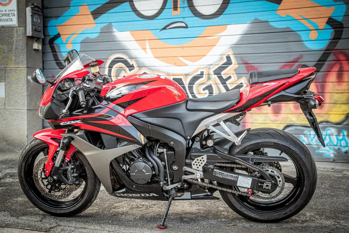 Honda CBR 600 RR (2007 - 08) (11)