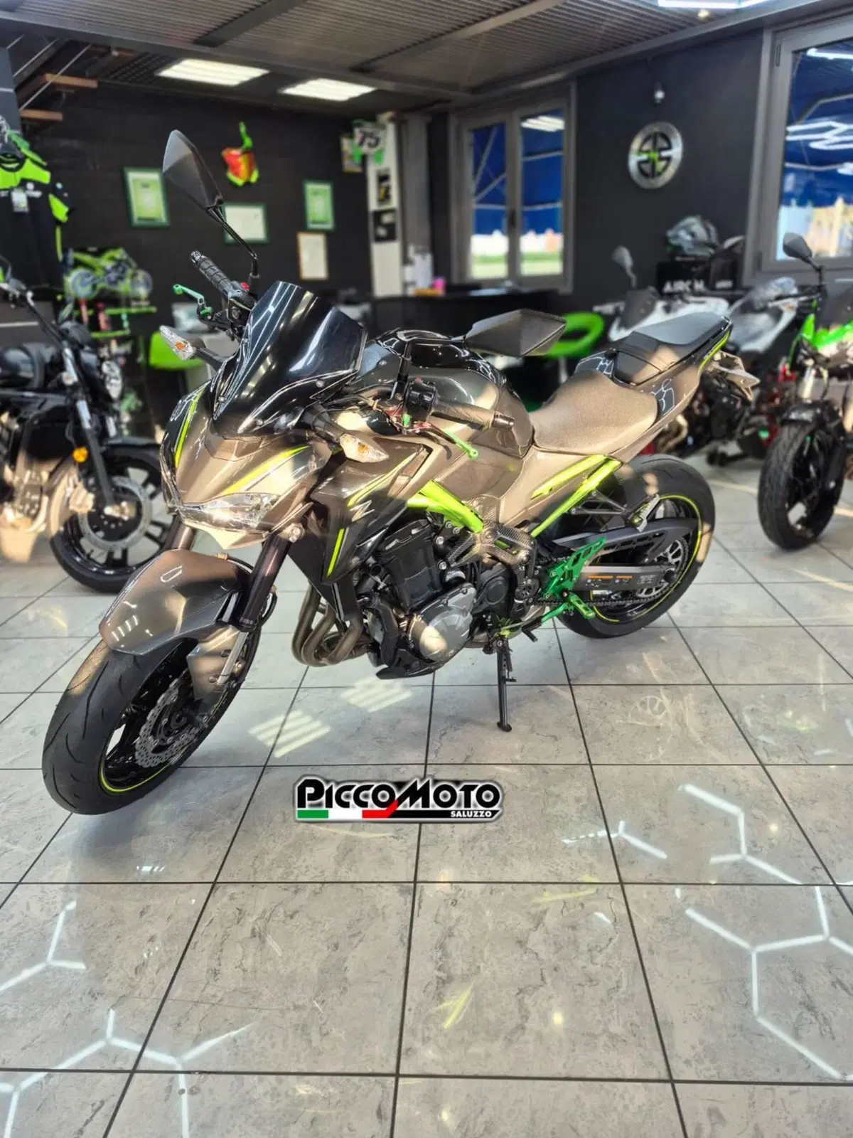 Kawasaki Z 900 (2017 - 18) (2)