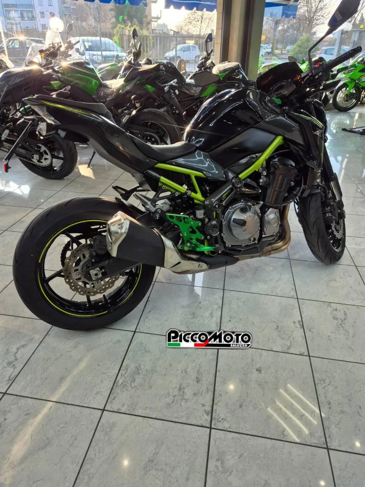 Kawasaki Z 900 (2017 - 18) (6)