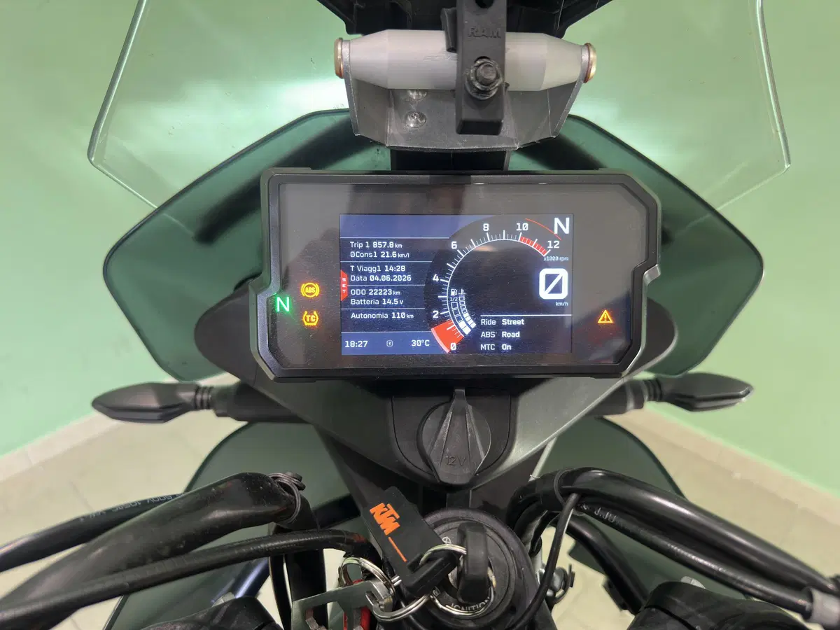 KTM 890 Adventure L (2022) (9)