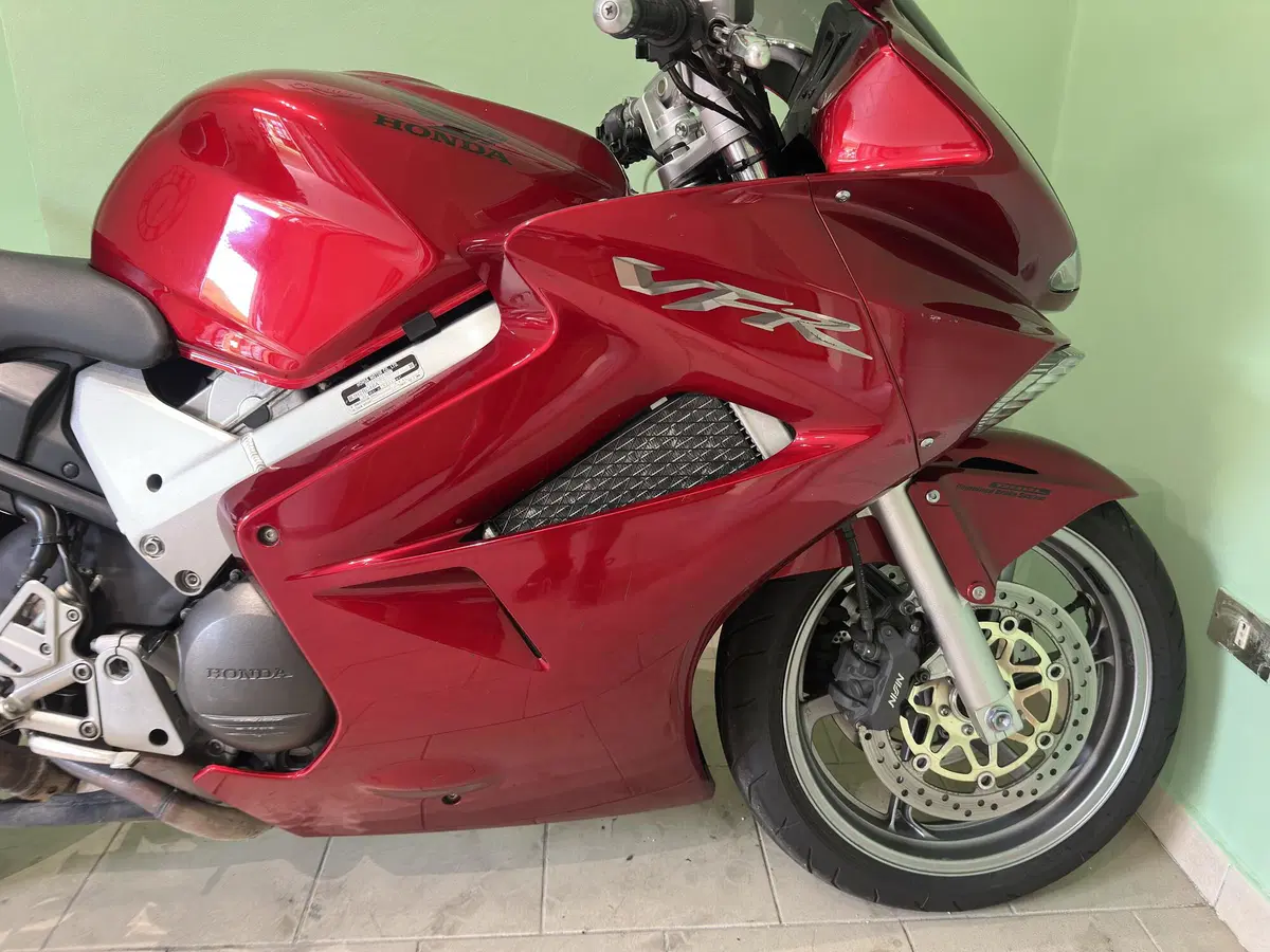 Honda VFR 800 (2006 - 13) (2)