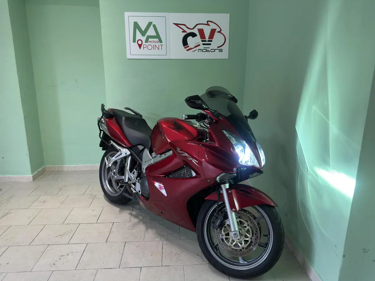 Honda VFR 800 (2006 - 13) (6)