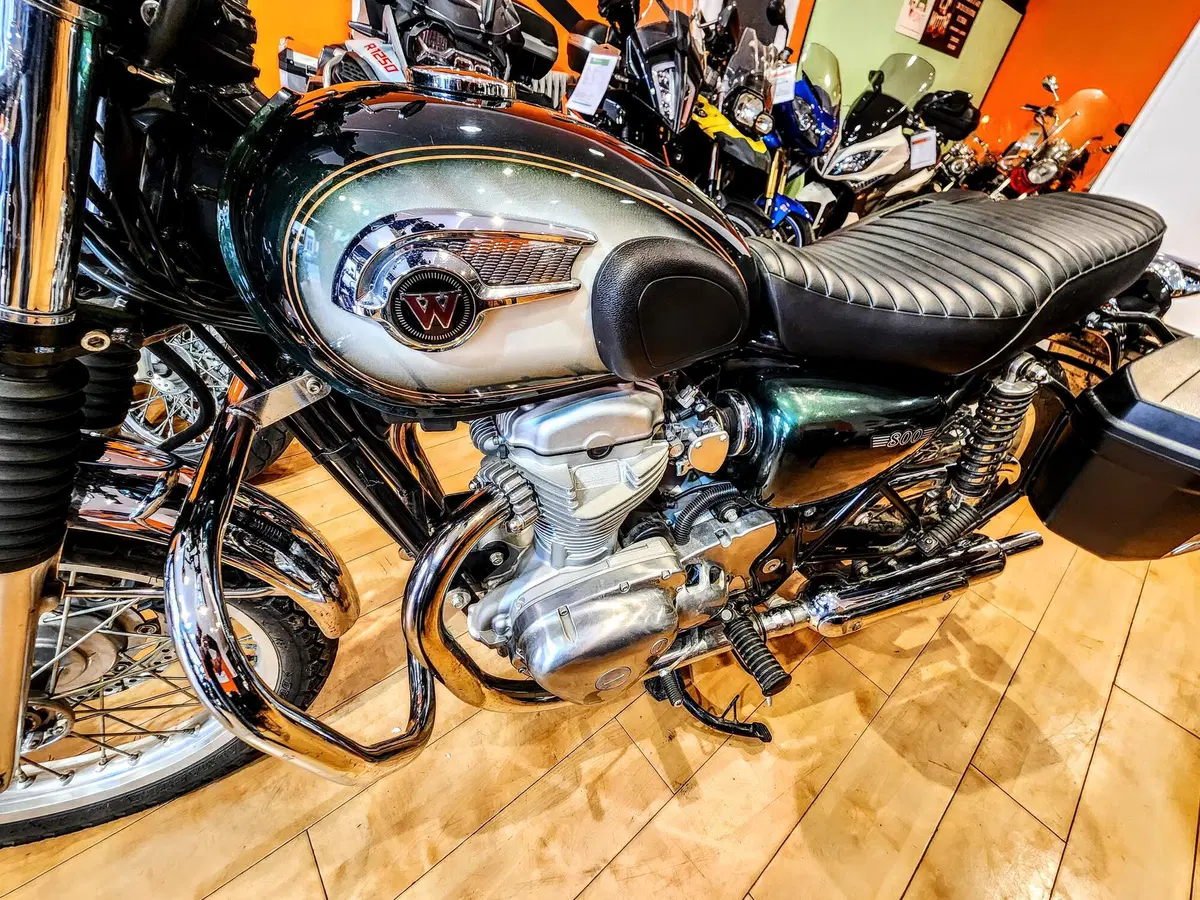Kawasaki W 800 (2010 - 17) (6)