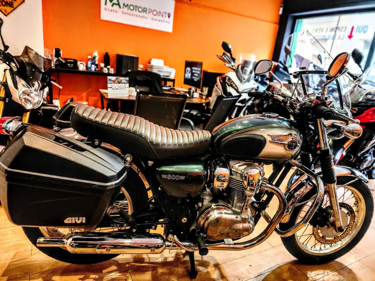 Kawasaki W 800 (2010 - 17) (17)