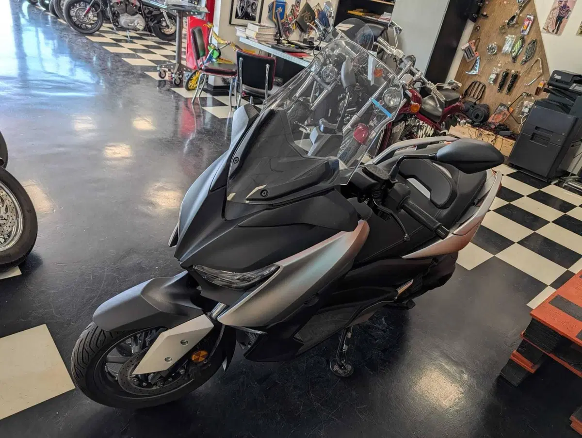 Yamaha X-Max 400 ABS (2017 - 20) (9)
