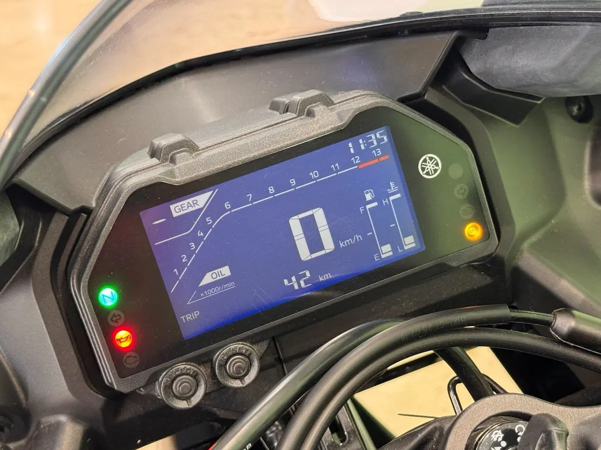 Yamaha YZF R3 (2025 - 26) (2)