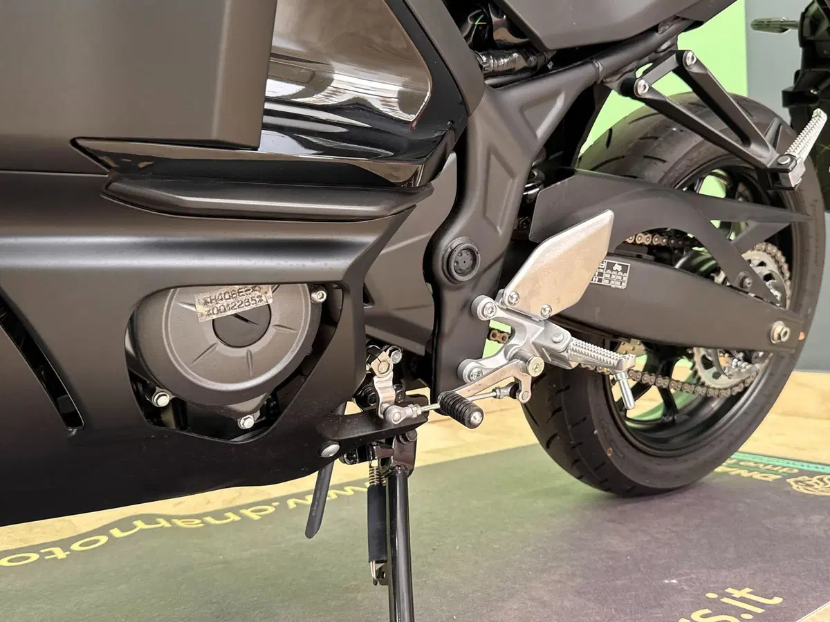 Yamaha YZF R3 (2025 - 26) (7)