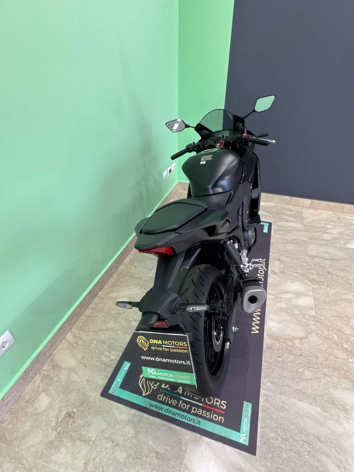 Yamaha YZF R3 (2025 - 26) (11)