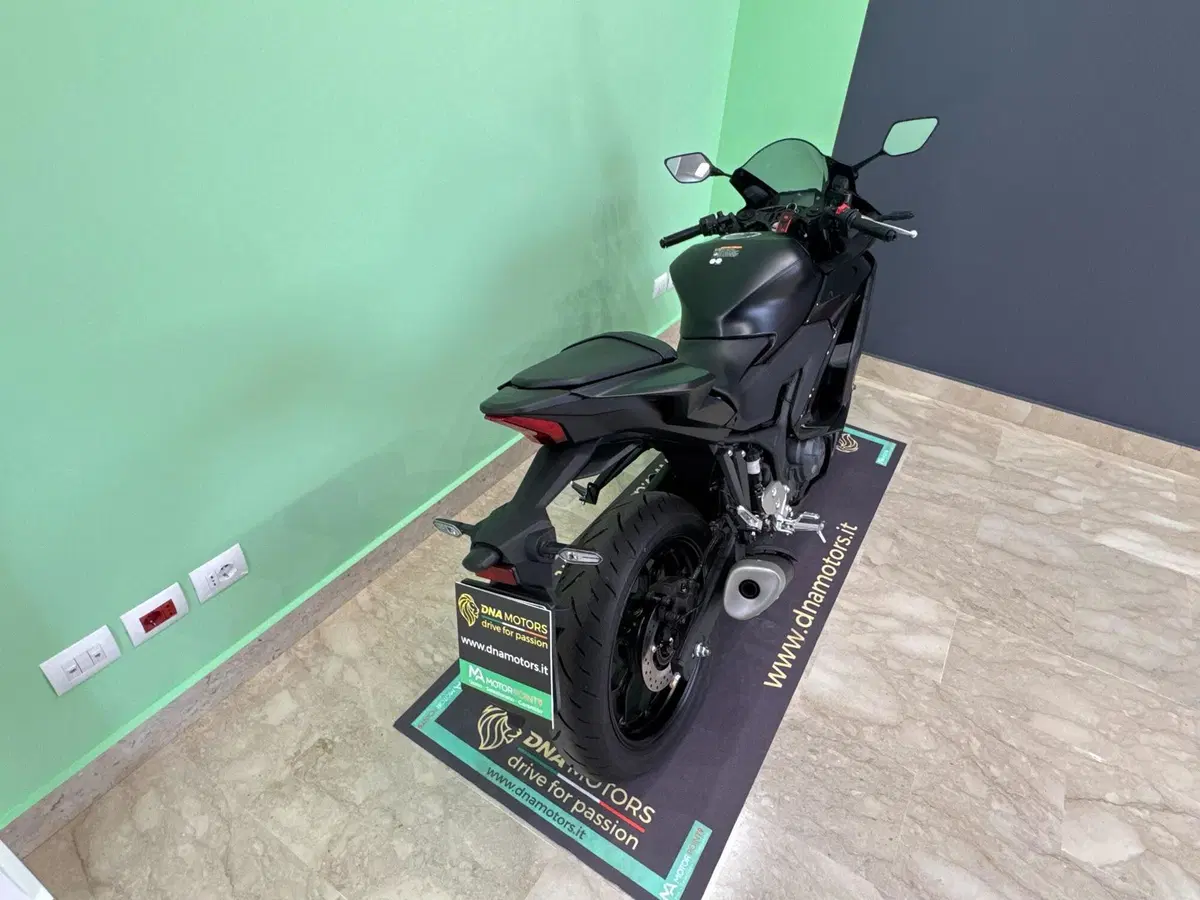 Yamaha YZF R3 (2025 - 26) (12)
