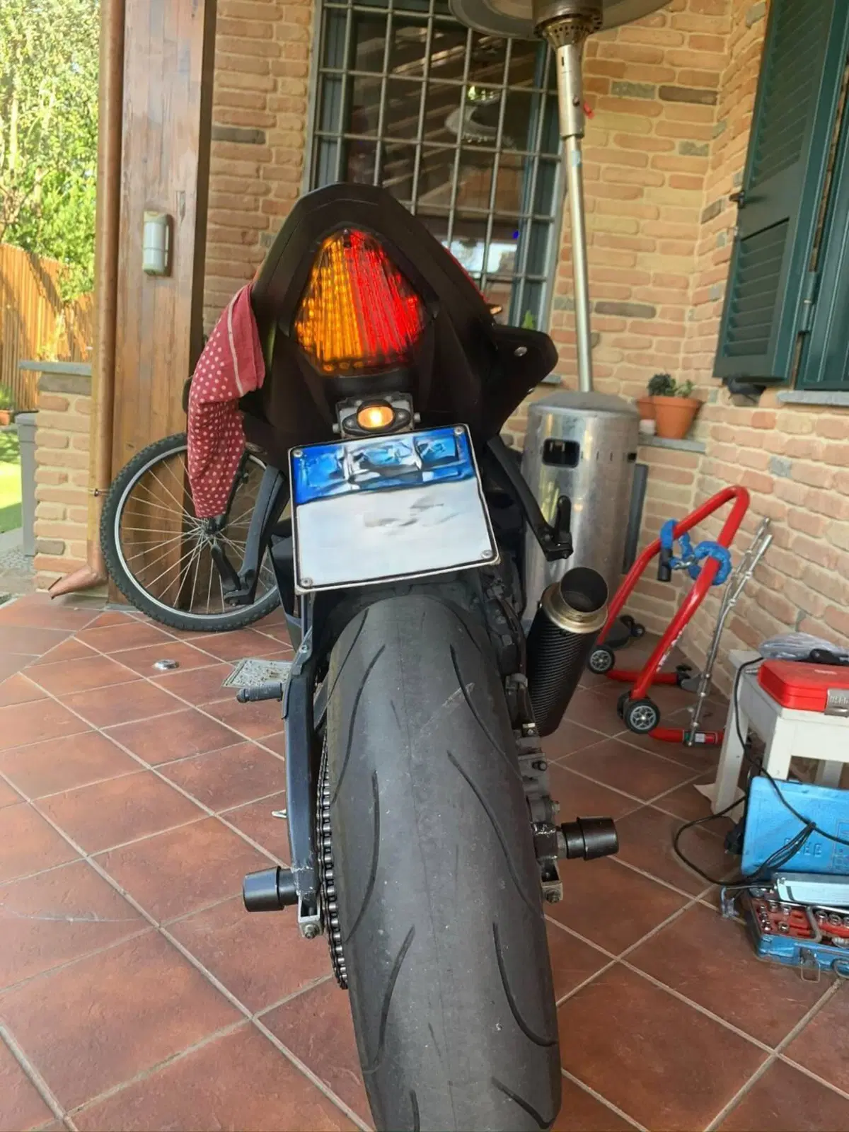 Yamaha YZF R6 (2010 - 16) (9)