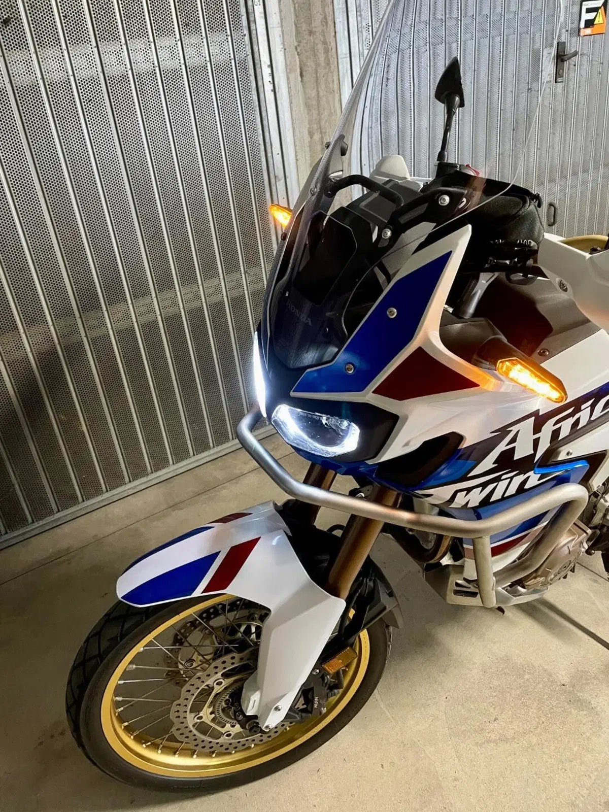 Honda Africa Twin CRF 1000L Adventure Sports DCT (2018 - 19) (3)
